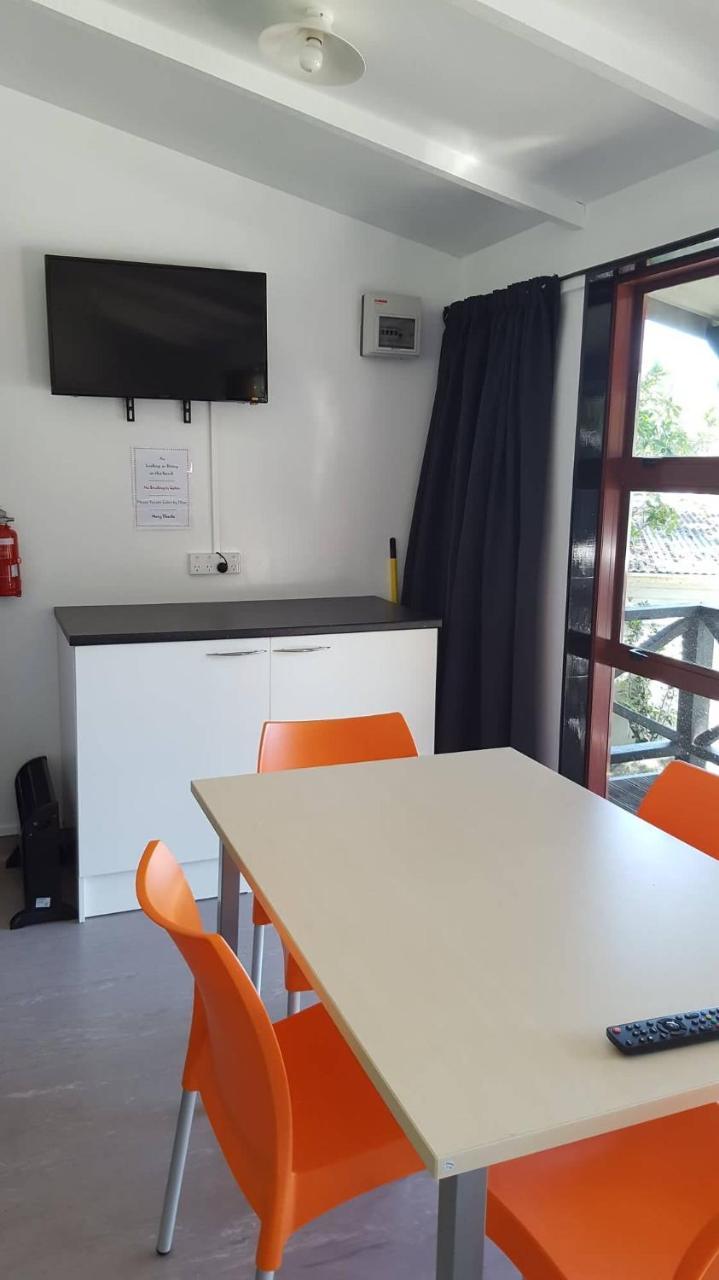 ホテル Long Bay Motor Camp Coromandel エクステリア 写真
